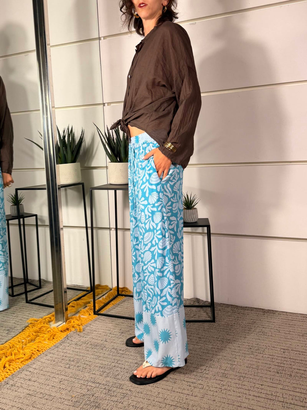 pantalone celeste a fantasia a palazzo 