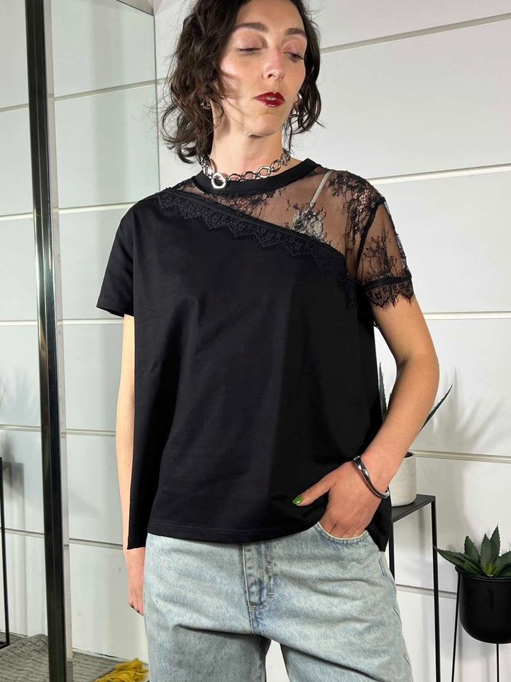 t-shirt con pizzo nella spalla, manica cortanera 12127NERO SUSY MIX