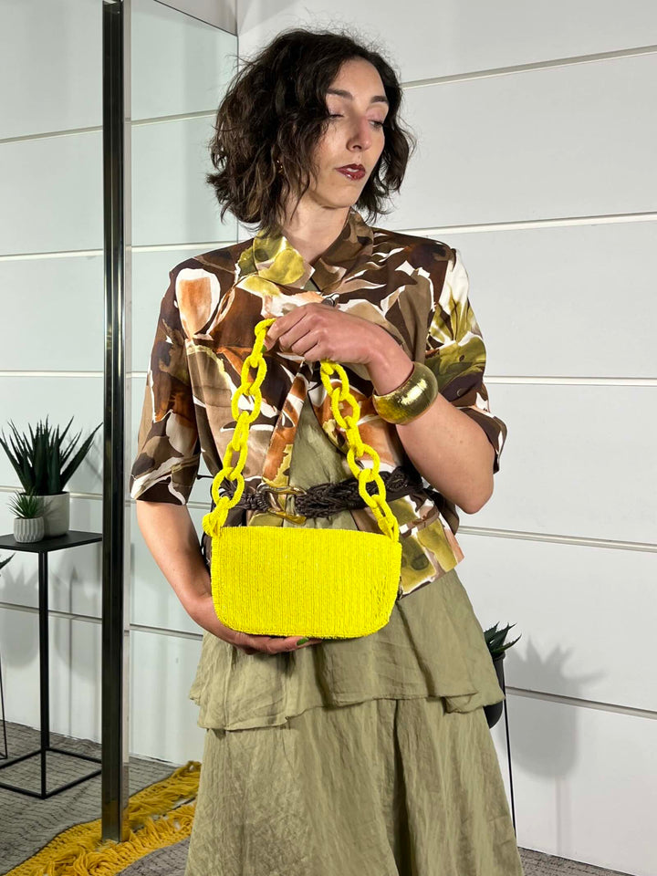 borsa a pochette con perline e tracolla gialla BO1400GIALLO SUSY MIX