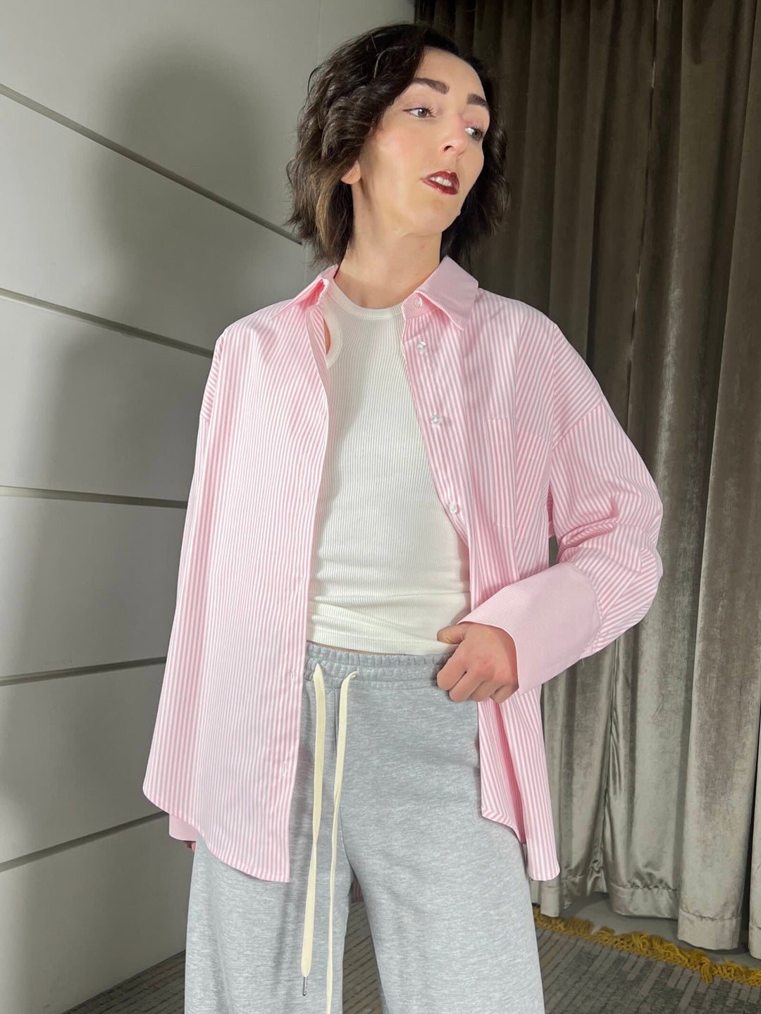 camicia tensione in over a righe con tasca, sfiancata nel retro 26C3794ROSA TENSIONE IN