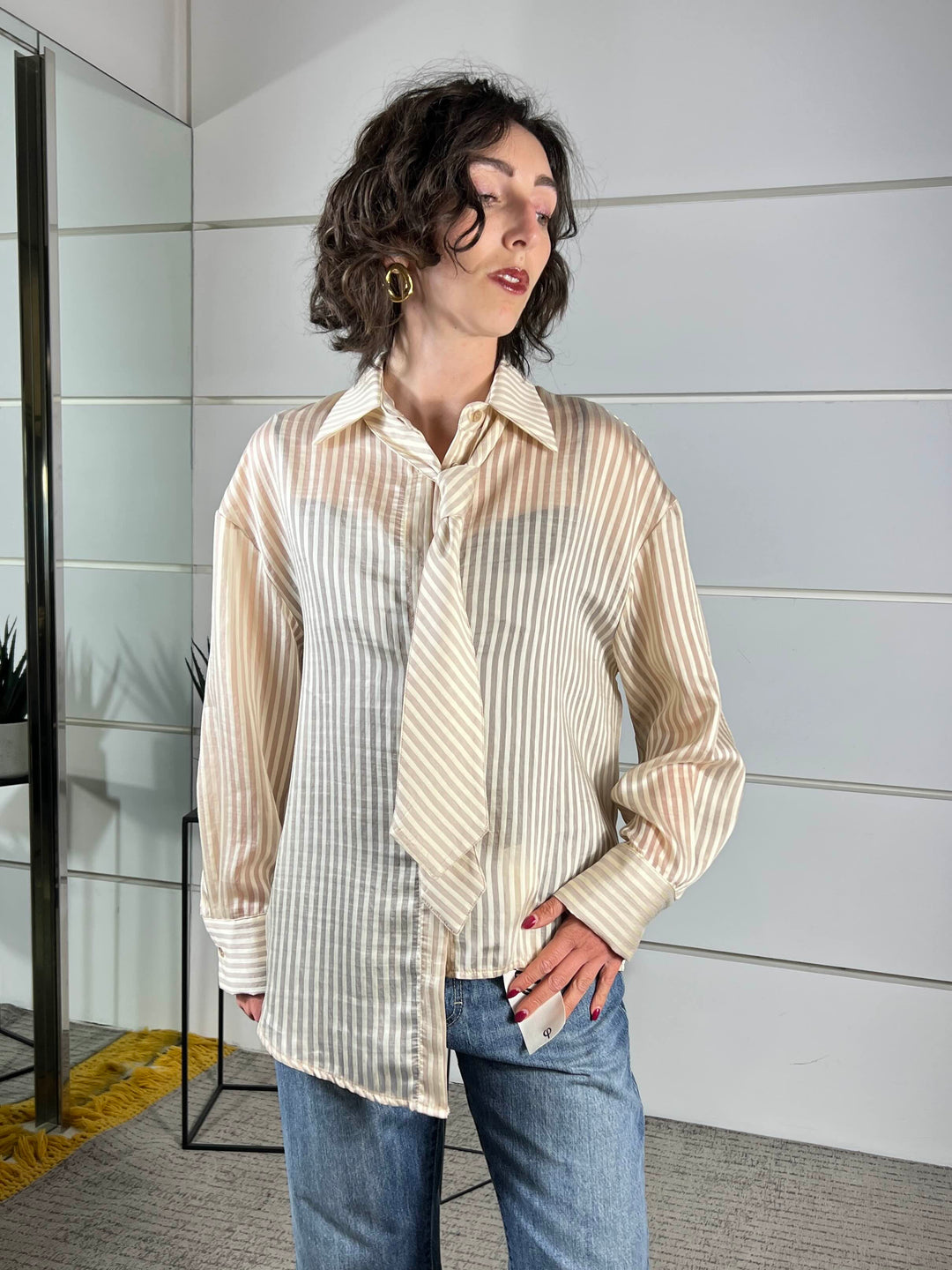 camicia gessata con cravatta beige PE260115BEIGE TENSIONE IN