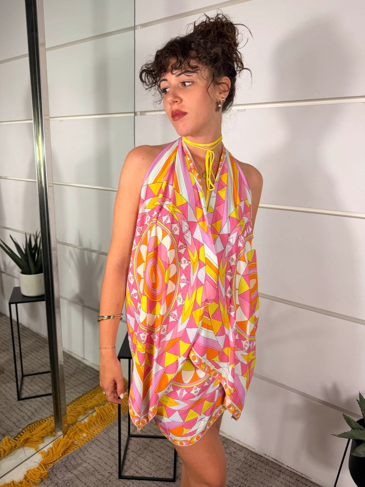 top a fazzoletto a fantasia multicolor con scollo nel retro 