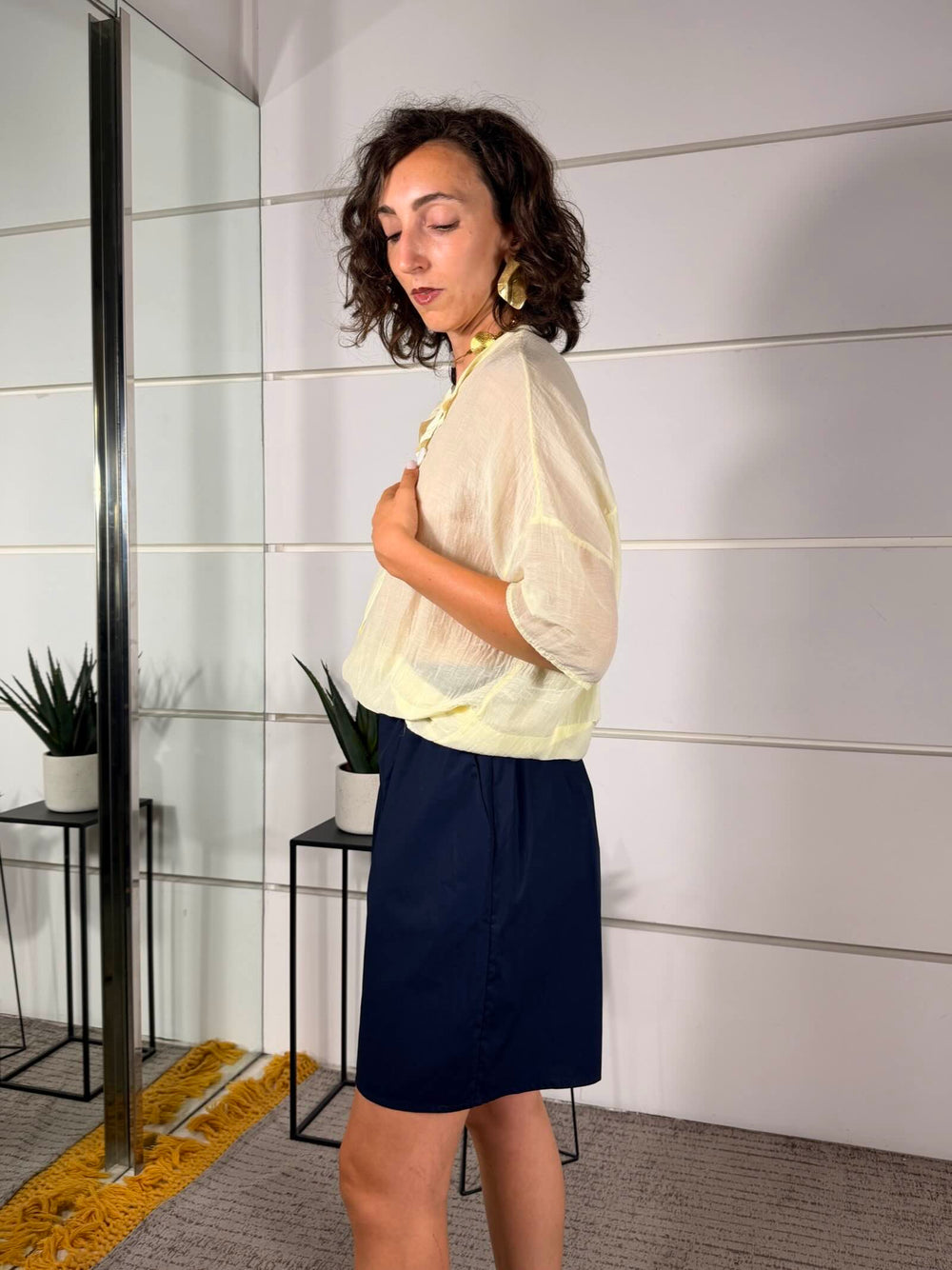 camicia in mussola di cotone giallina 