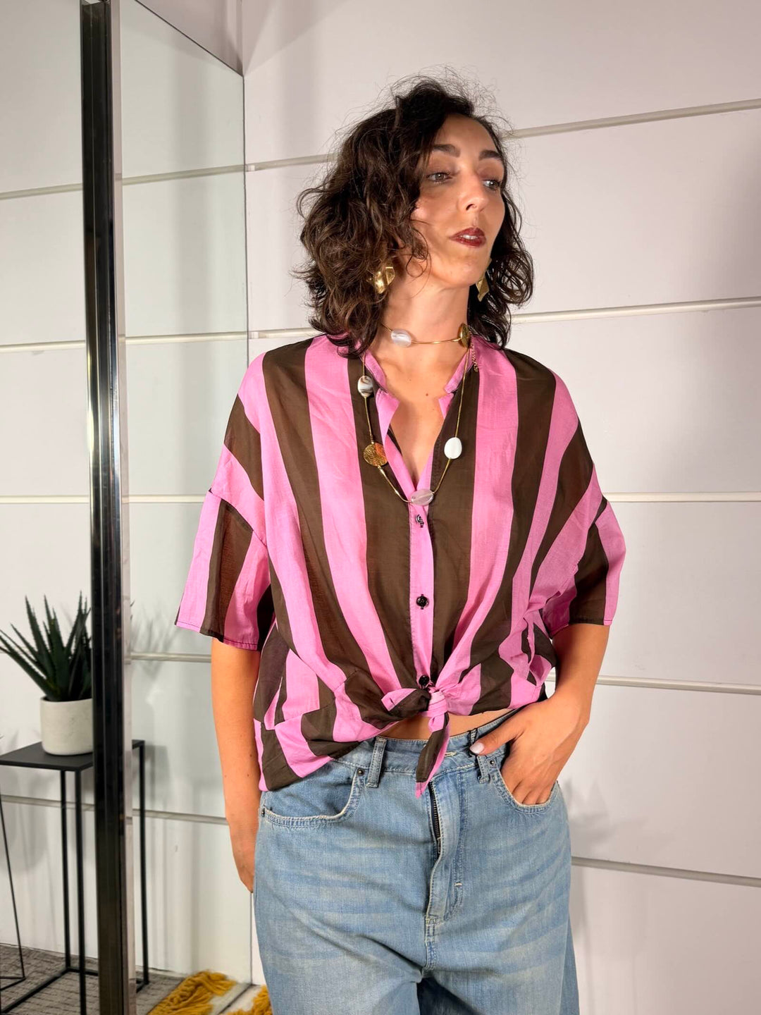 camicia in mussola a righe moro e geranio 