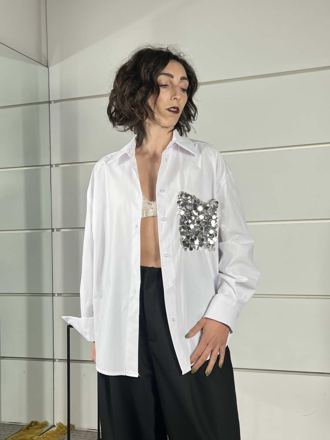 camicia bianca in cotone con tasca con paillettesargento PE260048-UBIANCO TENSIONE IN