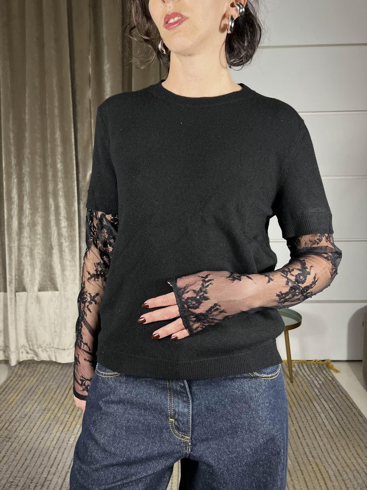 maglia nera con manica in pizzo con manicotto 22199FNERO VICOLO