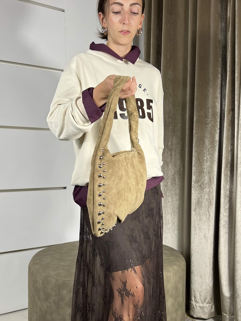 BORSA SCAMOSCIATA TAUPE CON BORCHIE RSS5367TAUPE FEMME CAFE SELECTION