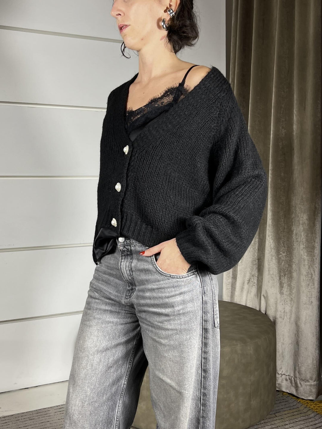 cardigan nero scollo a v con bottone gioiello JIT-P021NERO HAVE ONE