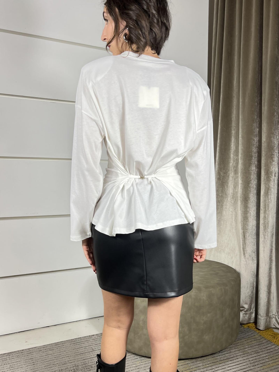 minigonna in ecopelle nera con borchie GVS-P140NERO HAVE ONE