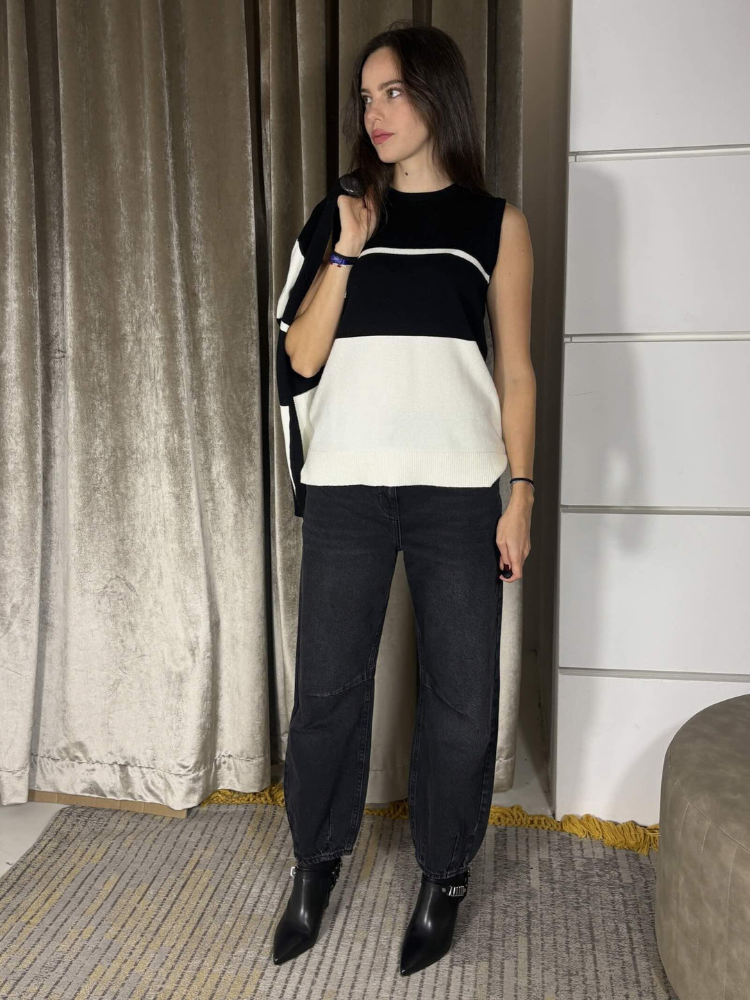 CANOTTA BIANCA E NERA IN VISCOSA MABB5110 CARLA G