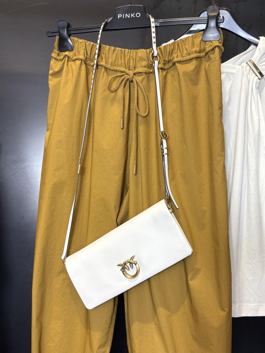 pochette a tracolla bianco seta e oro CLICK SOFT HORIZONTAL CLASSICZ15Q PINKO