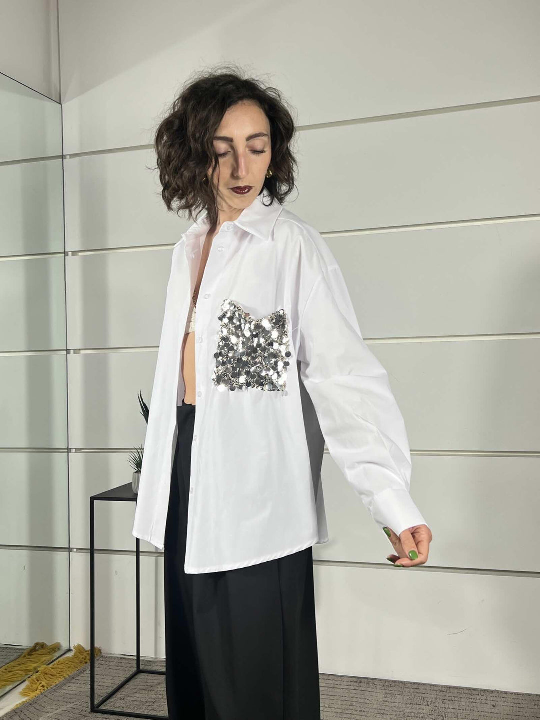 camicia bianca in cotone con tasca con paillettesargento PE260048-UBIANCO TENSIONE IN