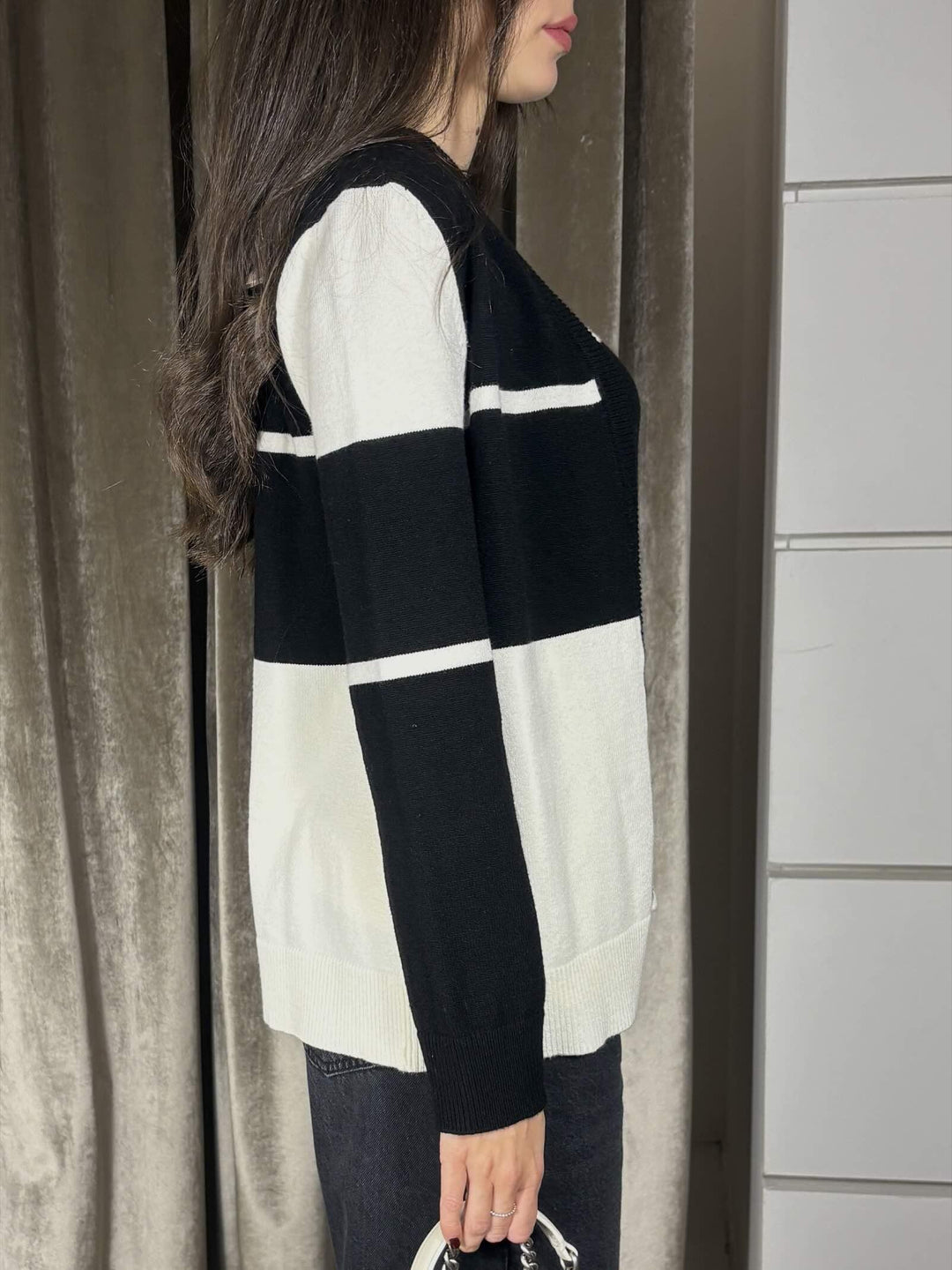 cardigan aperto in viscosa elasticizzata,a righe a contrasto di colore.51%vi 31%pl 18%pa CABB5110 CARLA G. MAGLIE