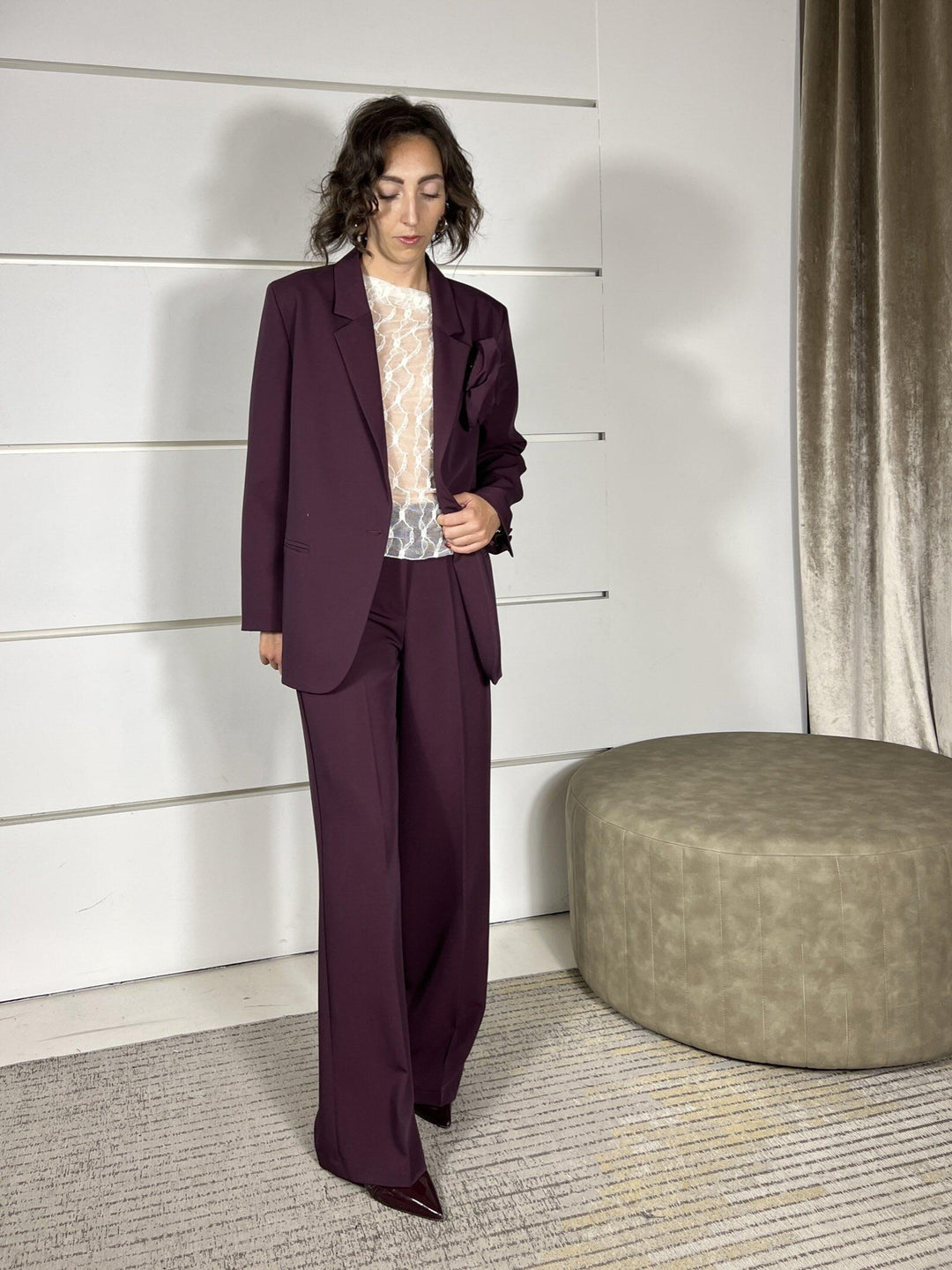 GIACCA BORDEAUX OVER UN BOTTONE CON SPILLA A FIORE TF0372BORDEAUX VICOLO