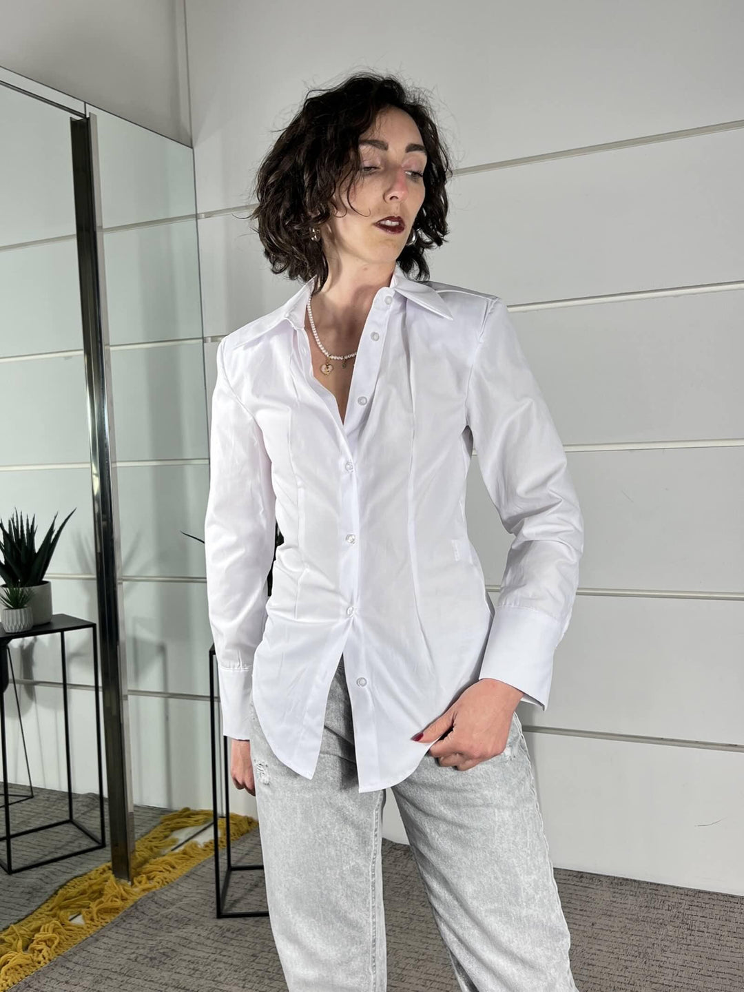 camicia con spalline con punte davanti bianca PE260083BIANCO TENSIONE IN