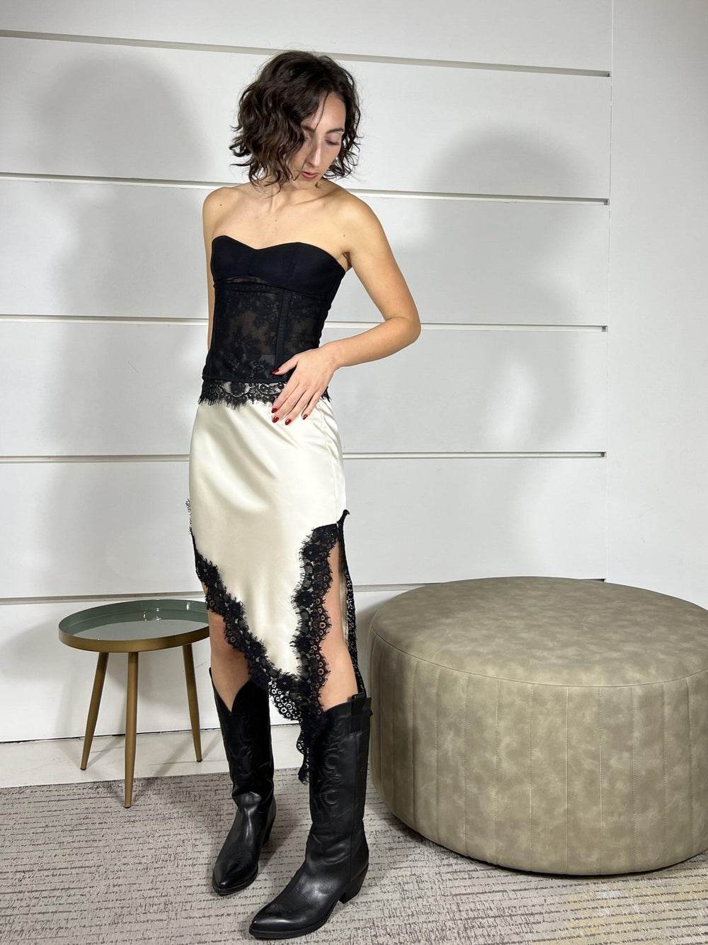 gonna satin burro con pizzo nero asimmetrica GVS-P051BURRO HAVE ONE