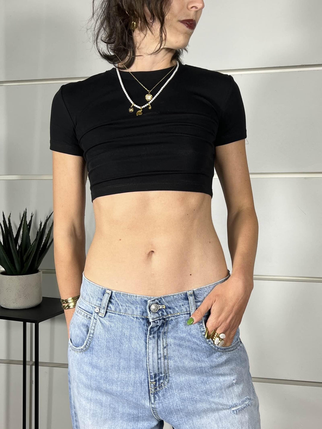 t-shirt nera crop girocollo manica corta slim LC240001NERO LUMINA