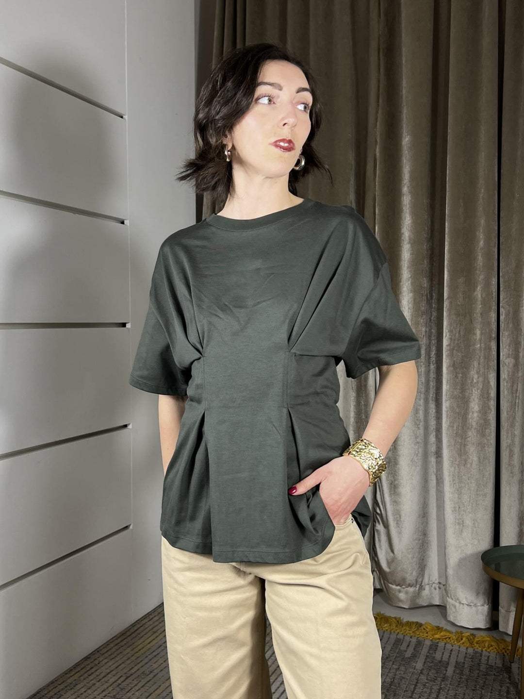 t-shirt militare ripresa in vita UAB0020MILITARE VICOLO