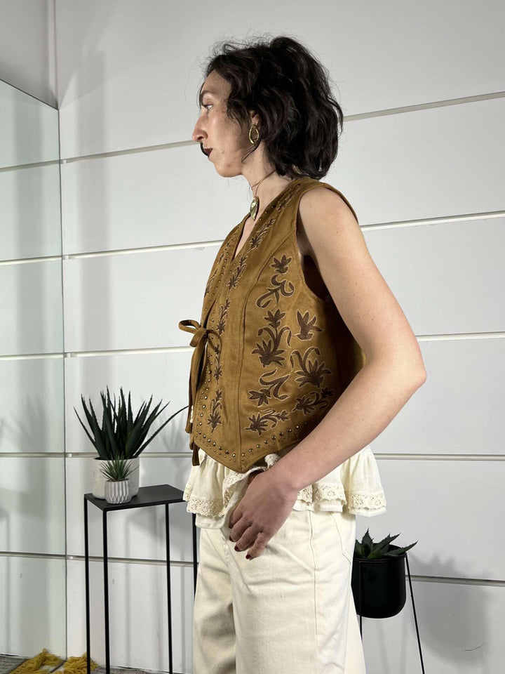 gilet con ricami cammello LSS-Q025CAMEL HAVE ONE