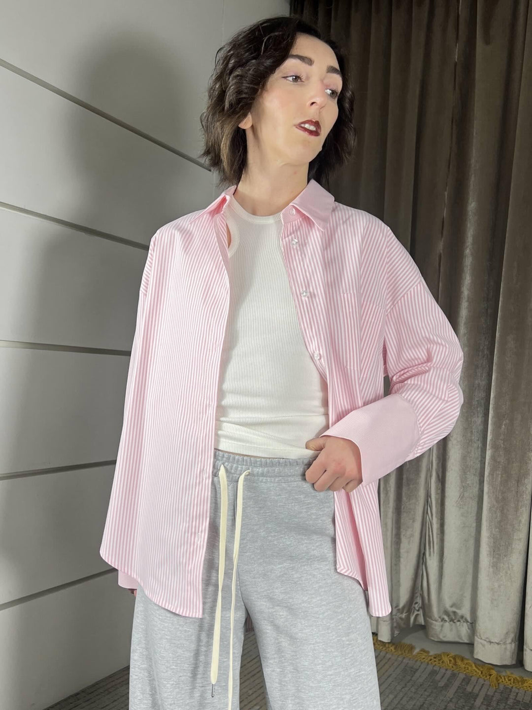 camicia tensione in over a righe con tasca, sfiancata nel retro 26C3794ROSA TENSIONE IN