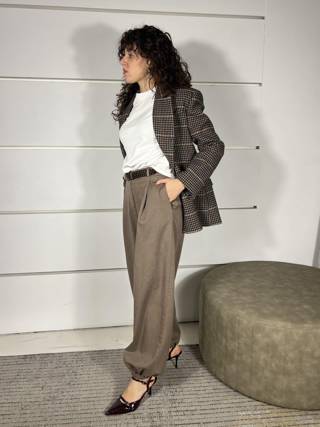 PANTALONE CON POLSINO NEL FONDO CASTAGNO R01L0852CASTAGNO PHILIA LOFT