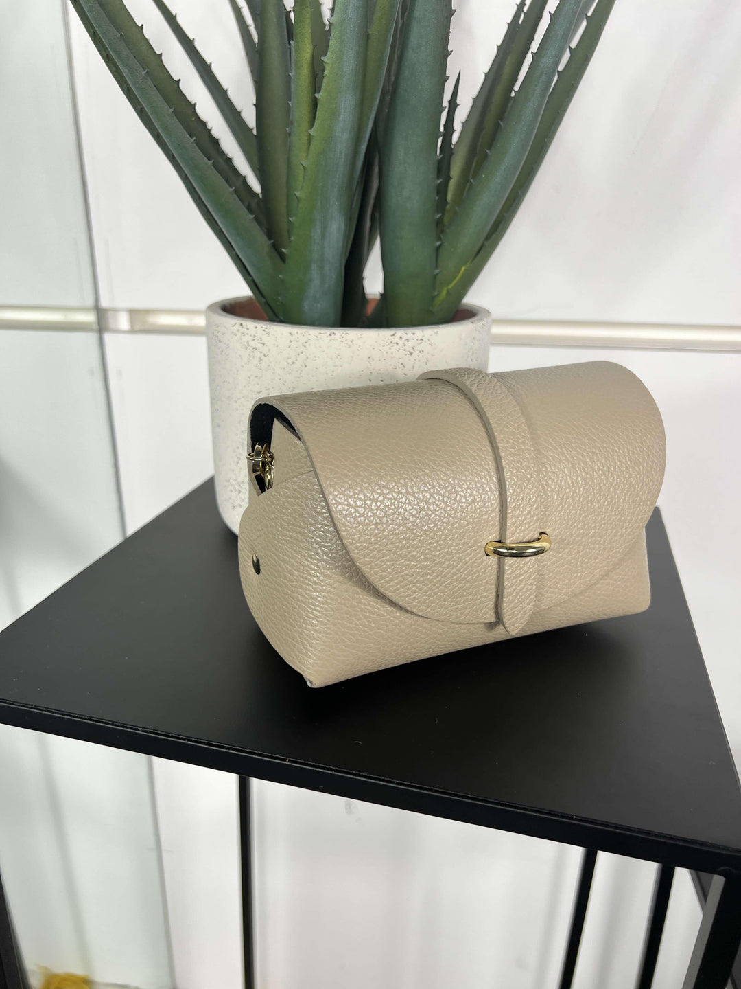 borsa in vera pelle taupe medio con tracolla a catena 5363TAUPE MEDIO FEMME CAFE SELECTION