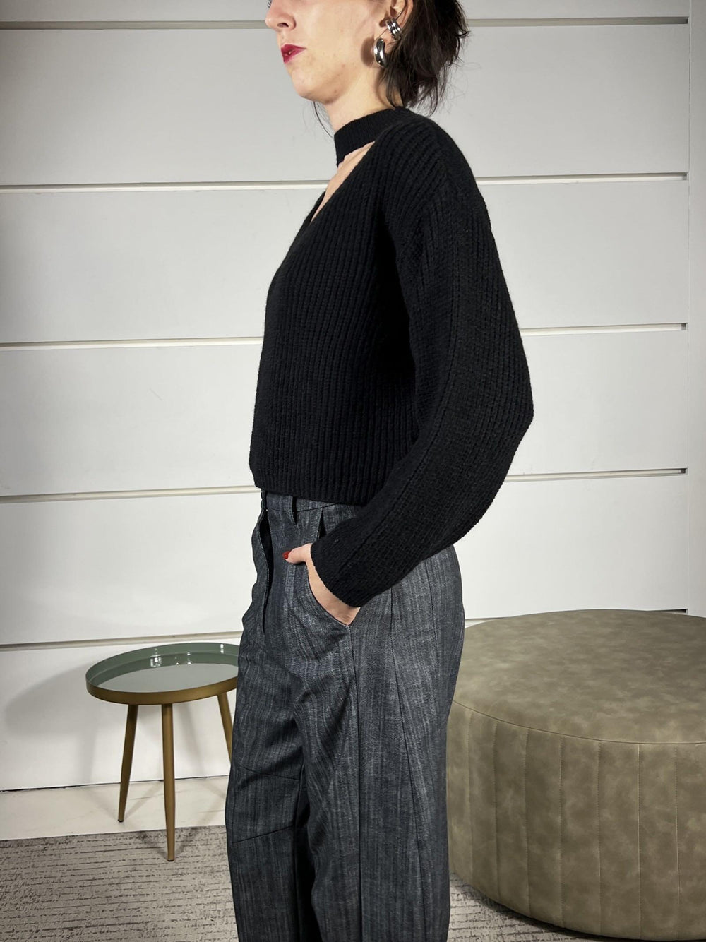 maglione con cut out e collettino nero 25512NERO SUSY MIX