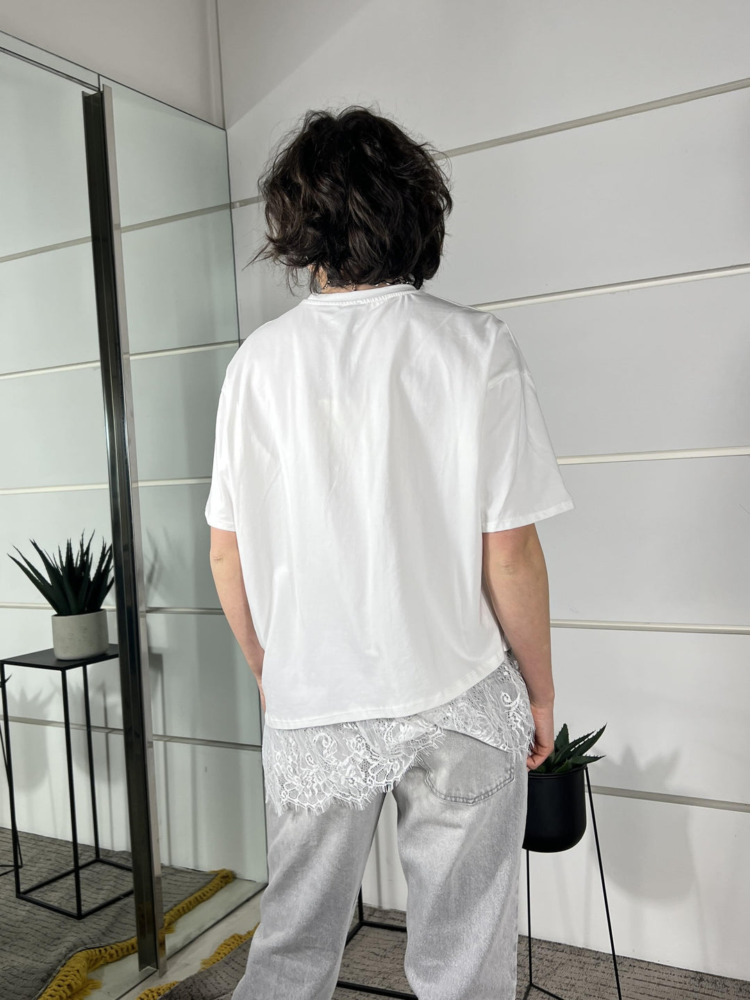 t-shirt manica corta asimmetrica con pizzo bianca 26MP8516BIANCO FEMME SELECTION