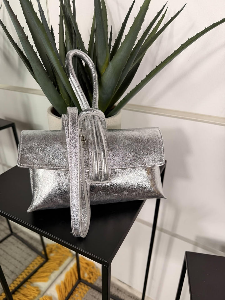 borsa in pelle con nodo e con tracolla regolabile argento DO-B0131ARGENTO FEMME CAFE SELECTION