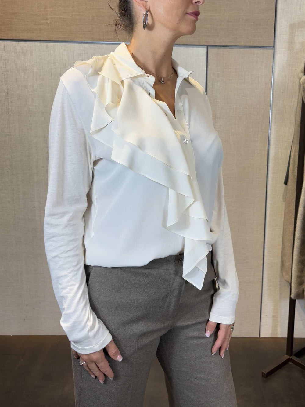 CAMICIA BAINCA IN SETA CON VOLANT MJ2049006 SEVENTY