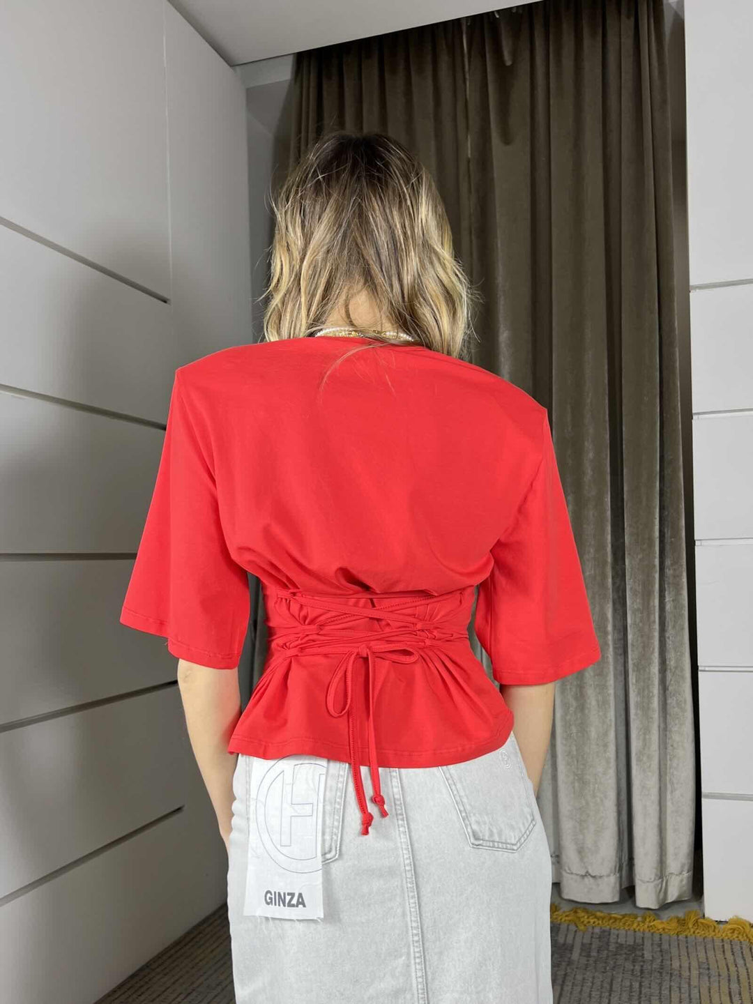 t-shirt rossa con spallina e lacci sul retro per sfiancarla LD5153ROSSO LUMINA