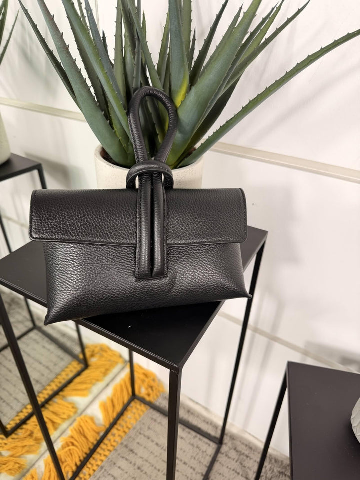 borsa nera in pelle con nodo e con tracolla regolabile DO-B0131NERO FEMME CAFE SELECTION