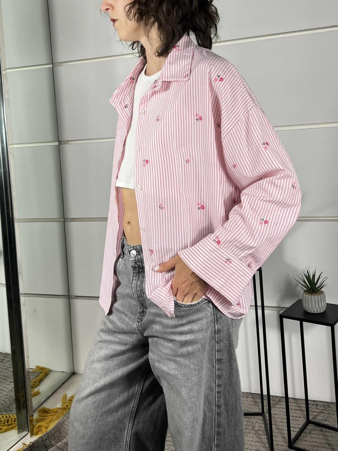 camicia riagata con ricami rosa 0065FIORI/ROSA SPICY CAFE