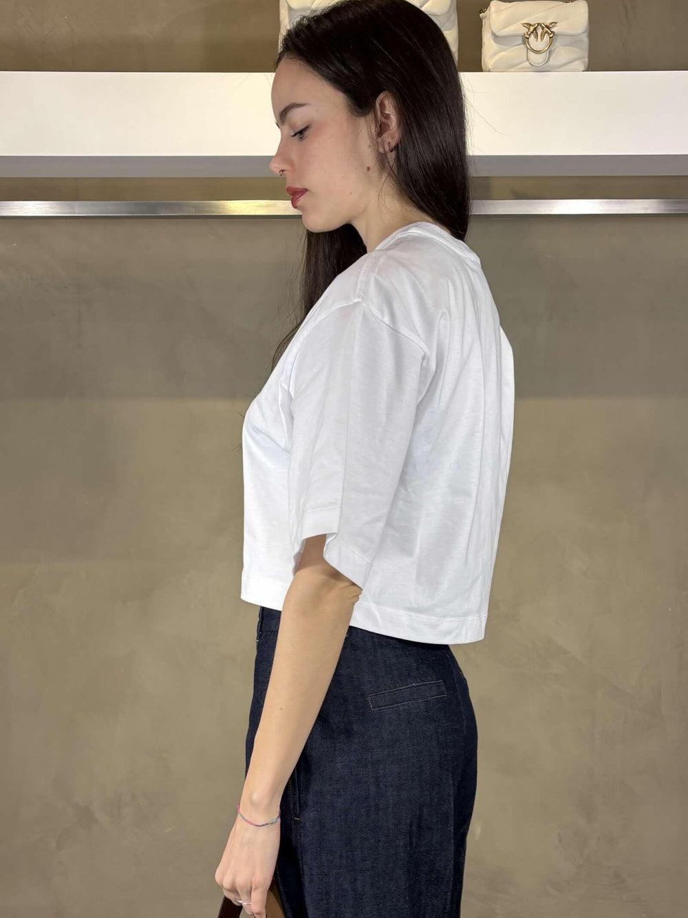 t-shirt cropped bianca con logo ricamato avorio BORGHETTOZ04 PINKO