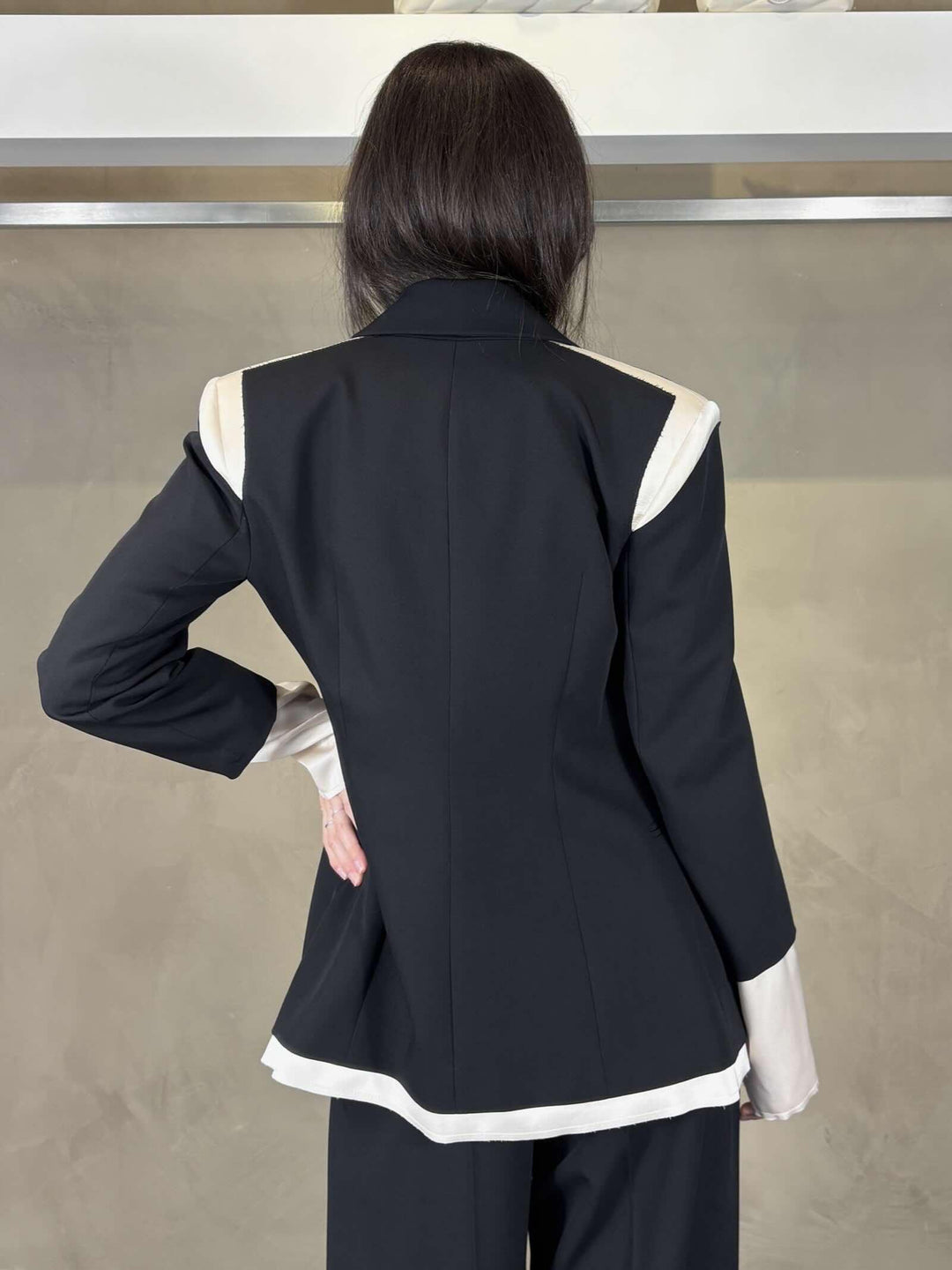 giacca slim nera con inserti in raso avorio 8S0571A498FG53 PATRIZIA PEPE PREVIEW