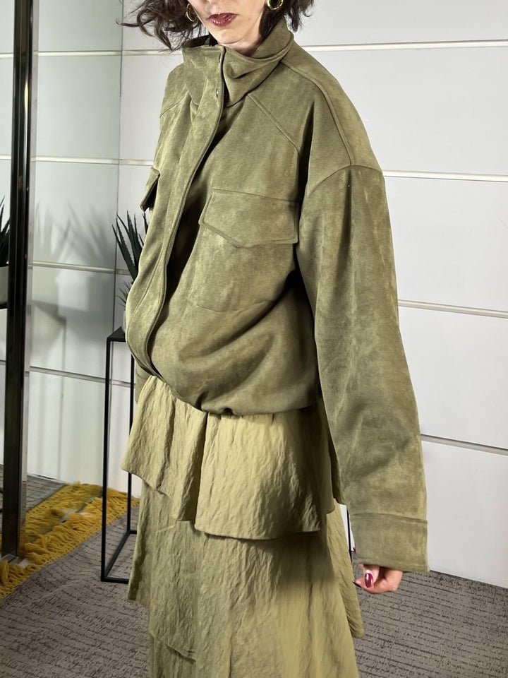 bomber scamosciato collo alto con tasche a patt 126137-1MILITARE TENSIONE IN