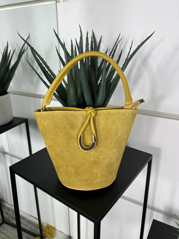 borsa secchiello in camoscio senape con tracolla in pelle 697SENAPE FEMME CAFE SELECTION