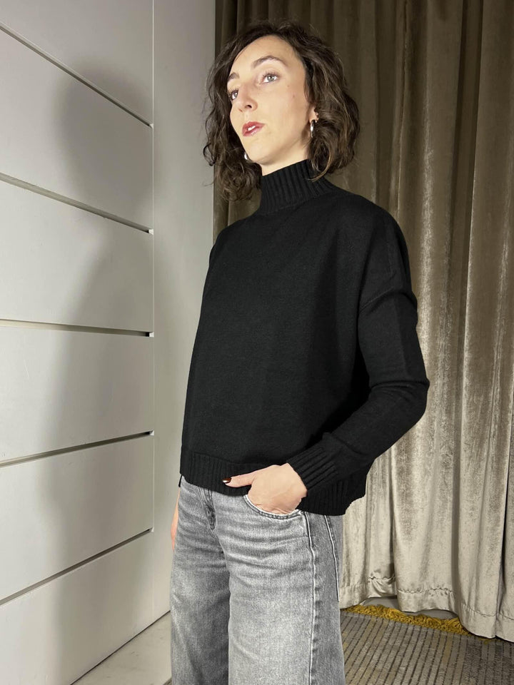 maglia collo alto nera in calda viscosa SSX431NERO SUSY MIX