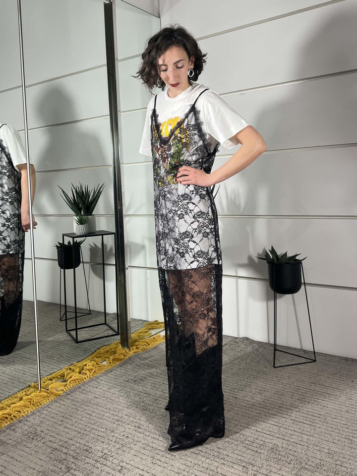 abito lungo in pizzo nero con sotto t-shirt over 100A028PE26LATTE SUSY MIX