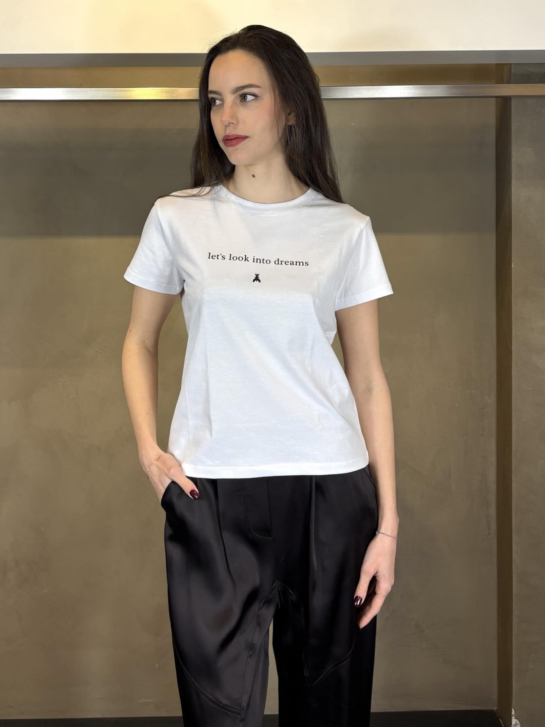 t-shirt bianca con scritta nera 8M1800J061W103 PATRIZIA PEPE PREVIEW