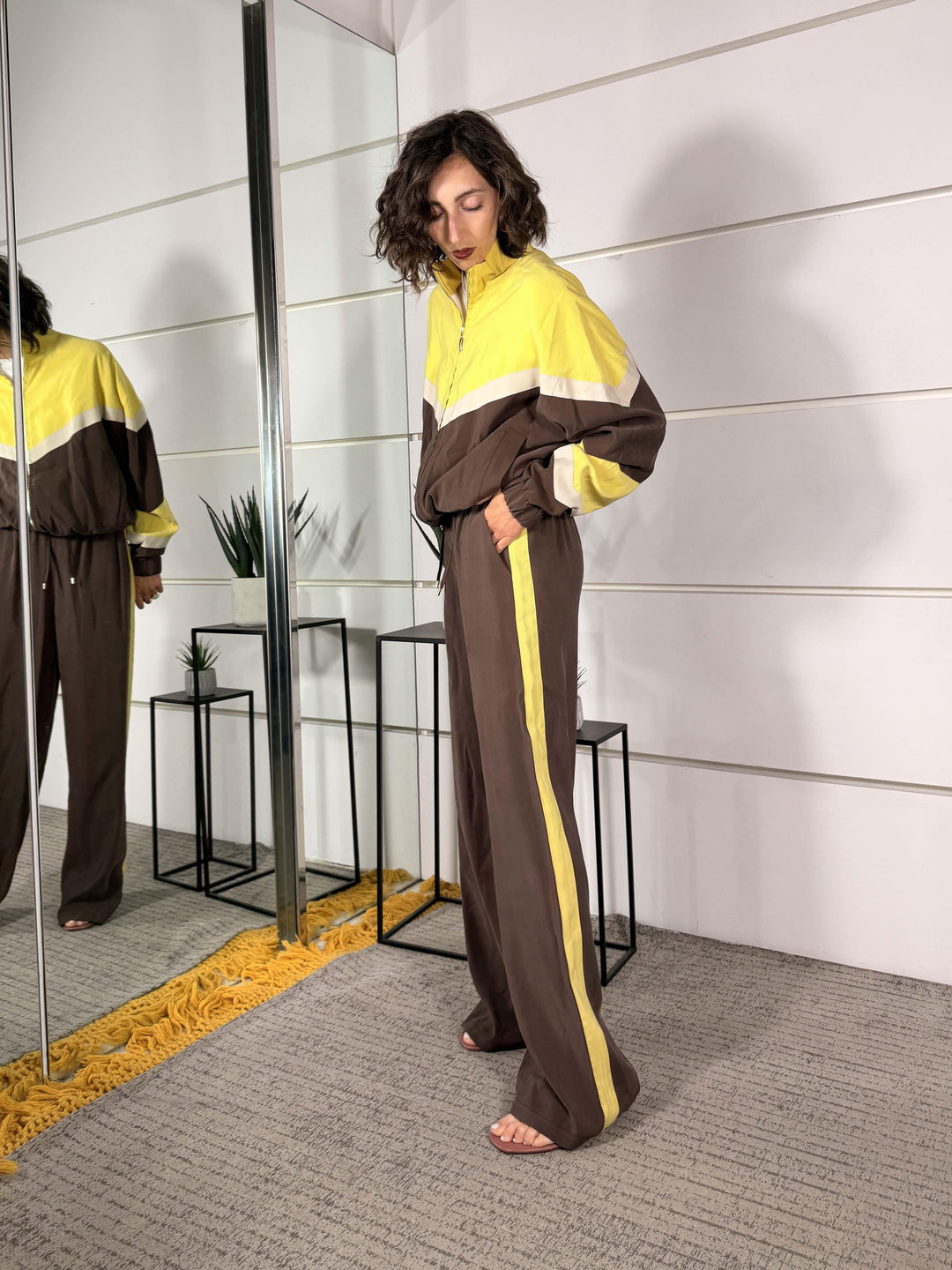 pantalone con banda laterale elastico in vita moro e giallo 26P4584MORO/GIALLO TENSIONE IN