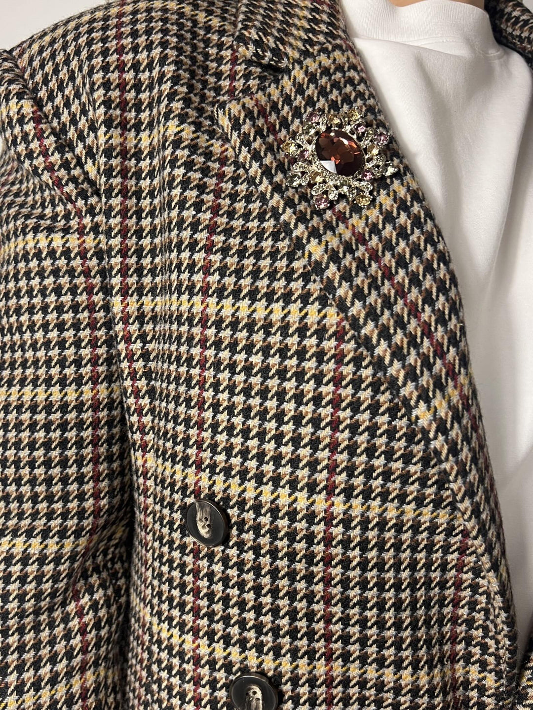 giacca con maxi spalla sfiancata check W25J992UNICA TENSIONE IN