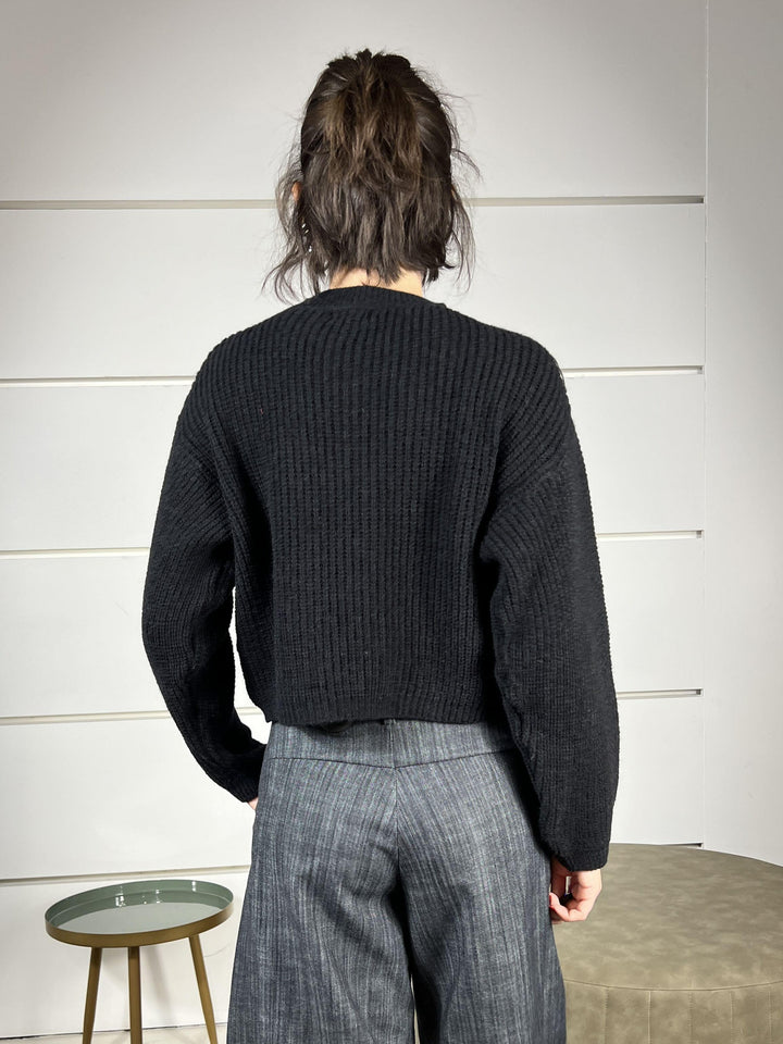 maglione con cut out e collettino nero 25512NERO SUSY MIX