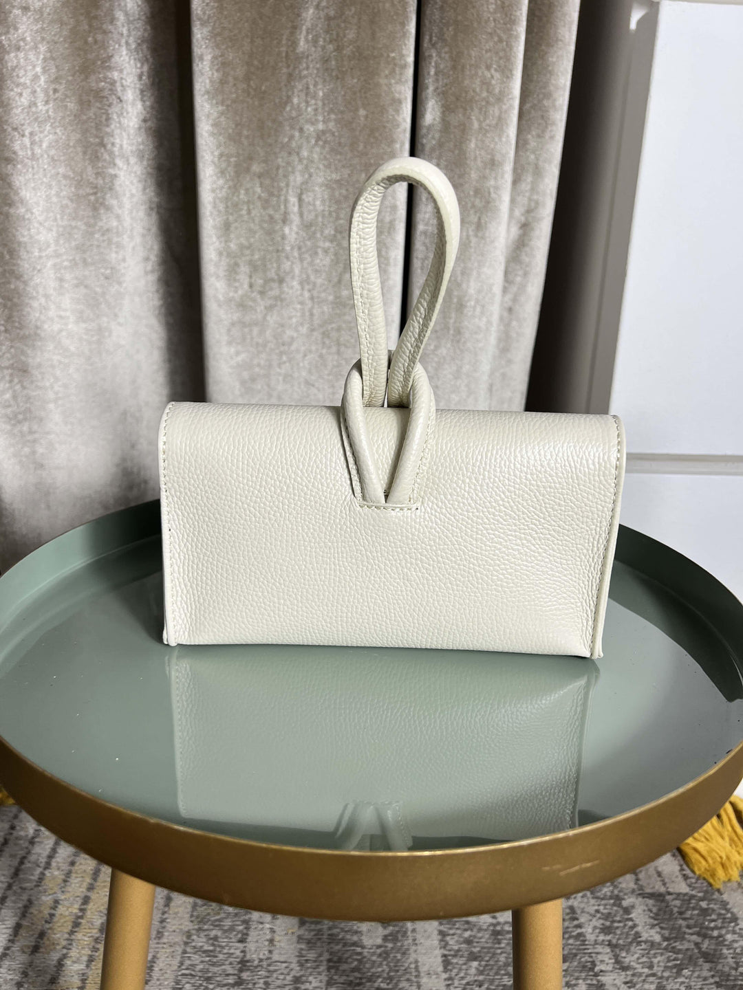 BORSA A NODO IN PELLE BURRO 200414BURRO FEMME CAFE SELECTION