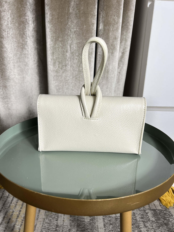 BORSA A NODO IN PELLE BURRO 200414BURRO FEMME CAFE SELECTION