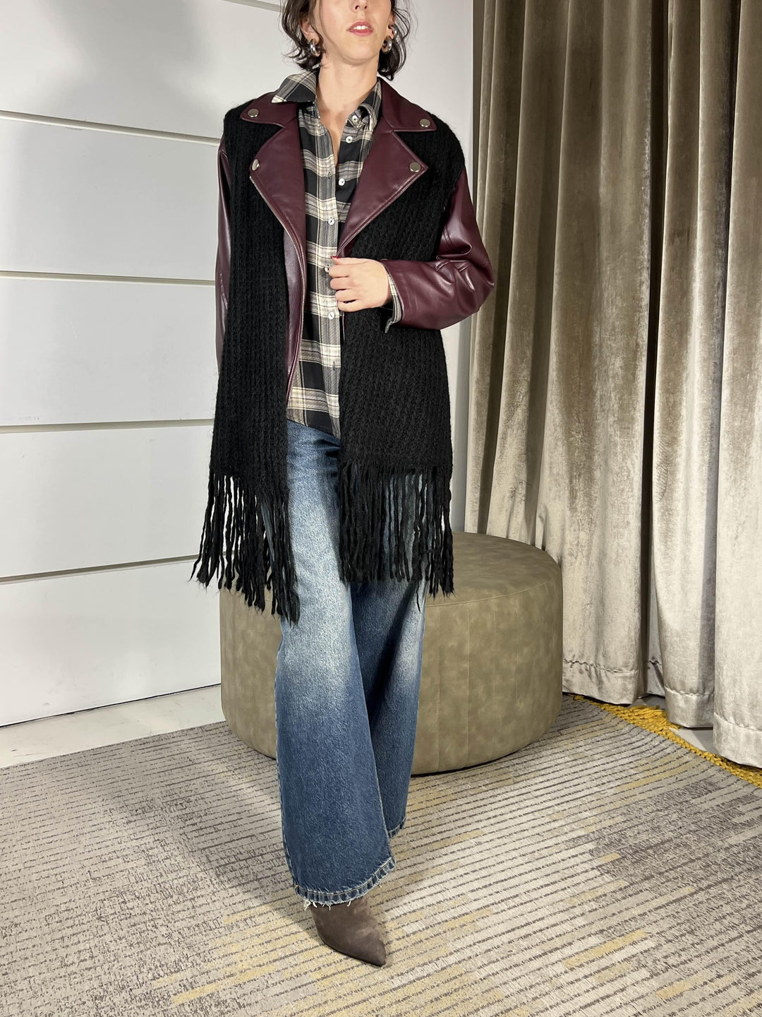 gilet lungo nero in misto lana con frange F01O0656NERO PHILIA LOFT