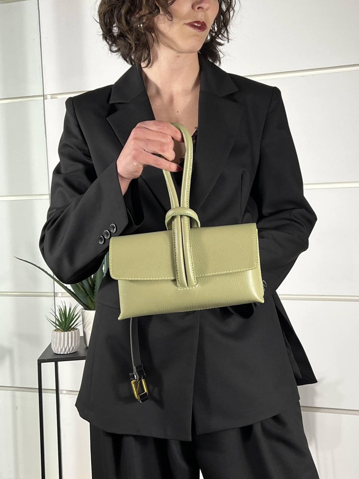 borsa a nodo in pelle con tracolla in pelle regolabile verde pastello 200414VERDE PASTELLO FEMME CAFE SELECTION