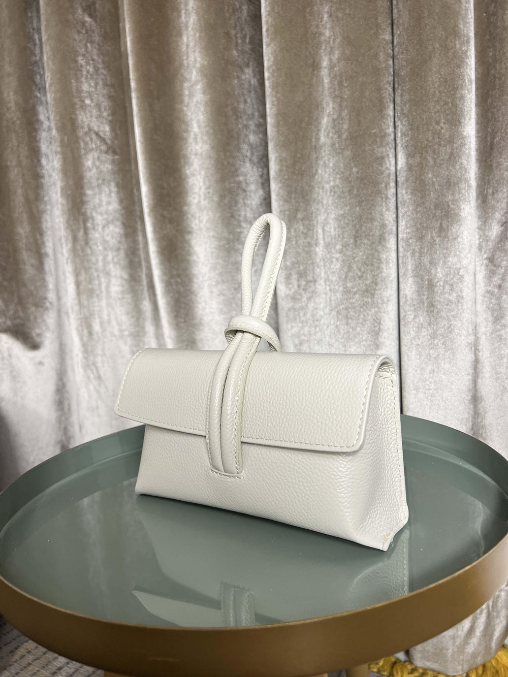 BORSA A NODO IN PELLE BURRO 200414BURRO FEMME CAFE SELECTION