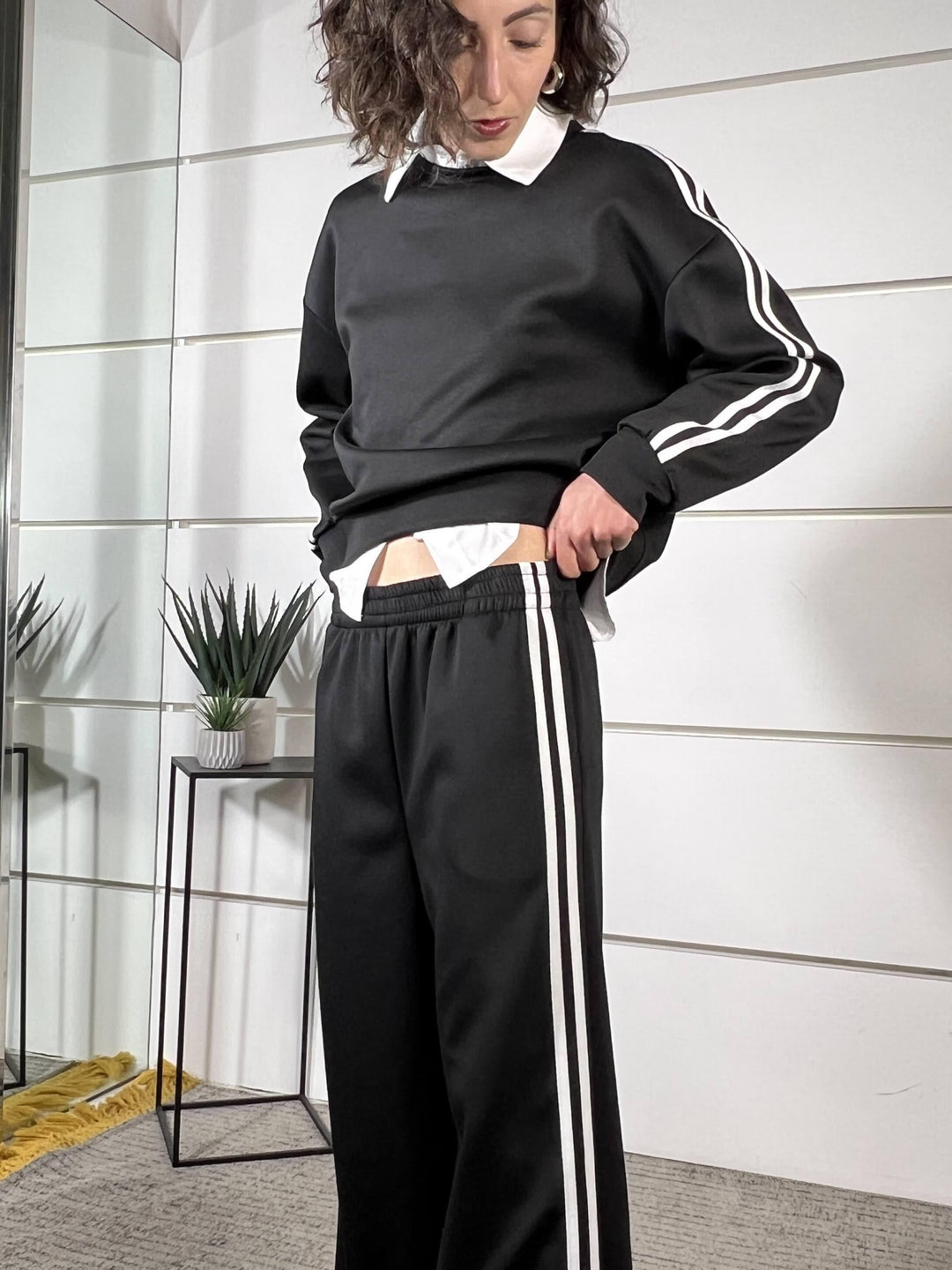 compelto felpa e pantalone con bande a lato nero 26MP8328/1NERO FEMME SELECTION