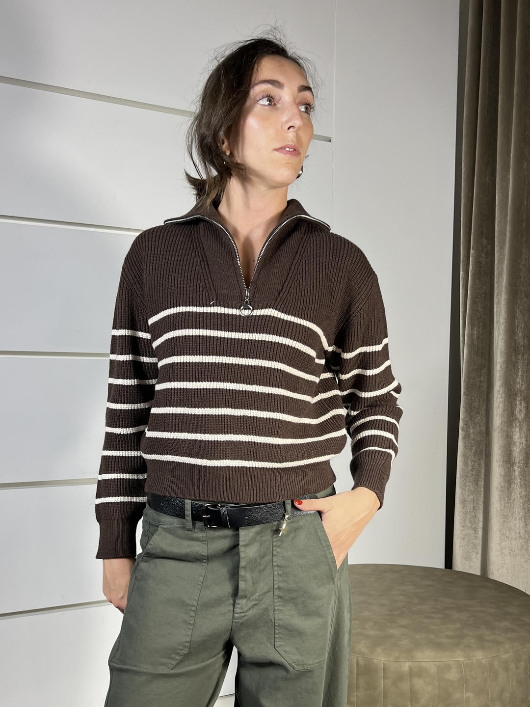 MAGLIONE A RIGHE MORO CON ZIP M92039MORO SUSY MIX